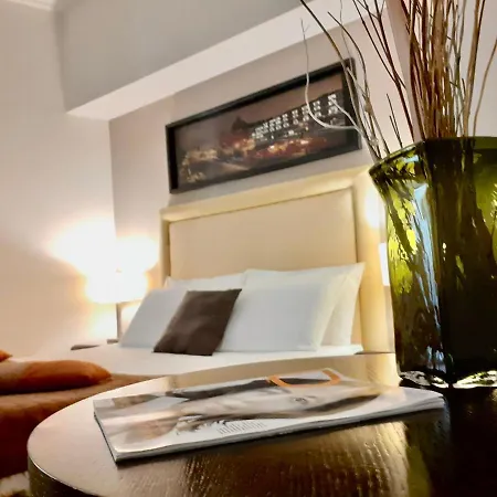Maison Delle Naiadi 게스트하우스 3*