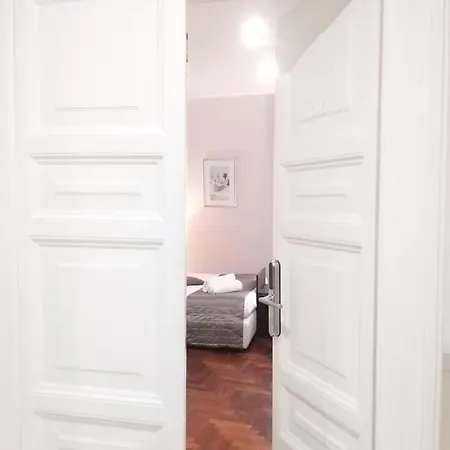 Maison Delle Naiadi 3* Roma